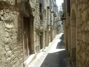 Case a 1 Euro a Gangi
