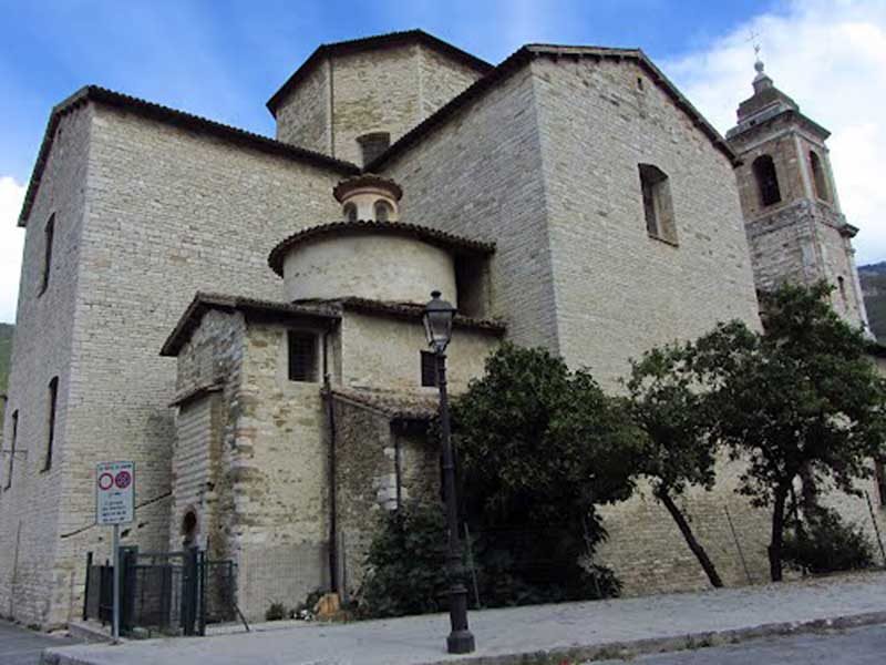 Cantiano Pesaro Urbino Marche 1€ Houses — Cheap houses in Italy