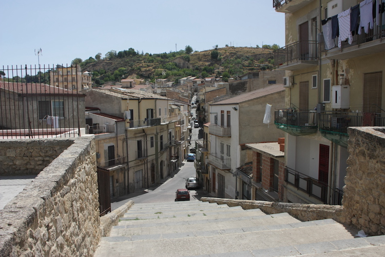 Leonforte 1 euro houses